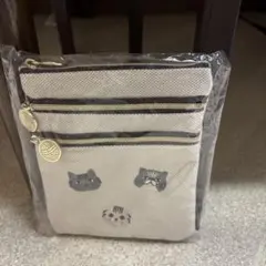 KALDI 猫の刺繍 3ポケットマルチポーチ