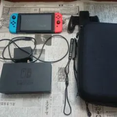 Nintendo Switch 本体および収納・持ち運びケース
