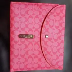 美品　COACH シグネチャー マルチケース 　母子手帳　スケジュール　ムック本のサムネイル