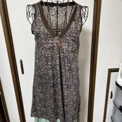 3can4on ノースリーブ 花柄 ブラウン系