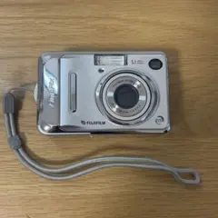 コード付き！FUJIFILM FinePix A500 デジタルカメラのサムネイル