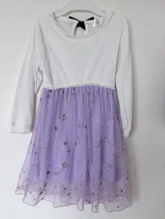 キッズ　120センチ　花柄刺繍付きワンピース