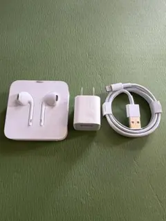 Apple イヤフォン・充電器・ケーブルセット