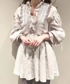 【snidel】ピンタックフリルチュニックブラウスのサムネイル