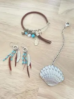 夏のブレスレット、ピアス、チャーム
