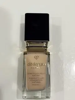 クレドポーボーテ タンフリュイドエクラ ナチュレル オークル00