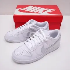新品 NIKE DUNK LOW ナイキ ダンク ロー ホワイト 27cmのサムネイル