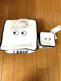 ［新品未使用タグ付き］UNIQLO/アニヤハインドマーチポーチ /大✖️1 小✖️1のサムネイル