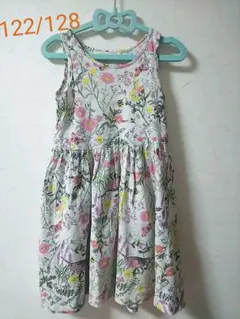 H&M♠️花柄ワンピース 120～130