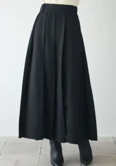 Frene ブラック ロング ボックスプリーツスカート