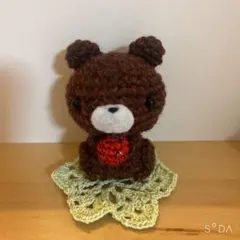 クマのあみぐるみ（赤いきのみ持ち）