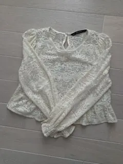 春夏♡保管品♡【ZARA♡】レース♡透け感♡ペプラム♡カットソー♡トップス♡のサムネイル