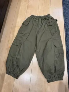 オリーブグリーン カーゴパンツ 130センチ