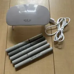 3COINS UV LEDネイルライト＆スティックネイルジェルセットのサムネイル