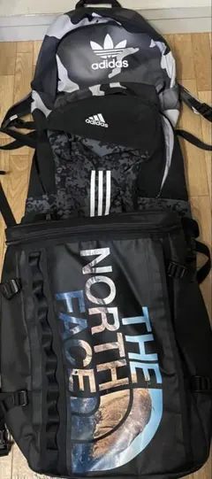 adidasリュックと THE NORTH FACE リュック