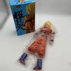 ドラゴンボールZ 組立式スーパーサイズ ソフビフィギュア　超サイヤ人孫悟空