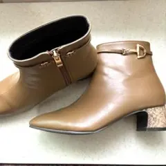 ブラウンレザーサイドファスナーブーツ
