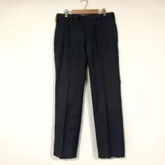 ユニクロ　メンズ　チノパン　センタープレス