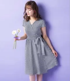 フラワーモチーフ付きウエストりぼんギンガムチェックカシュクールワンピース