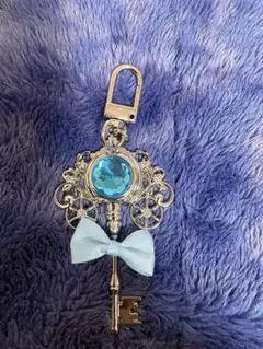 【匿名】ディズニーストア　シークレットキーチェーン　キーホルダー　シンデレラ