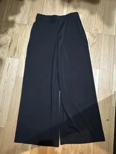 UNIQLO クレープジャージーストレートパンツ　L