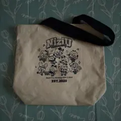 NiziU トートバッグ ファンミ University - メルカリ