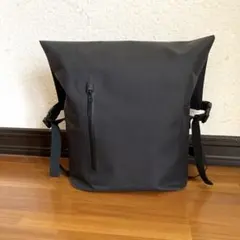 お*だ様 無印良品、ブラック ロールトップバックパックのサムネイル