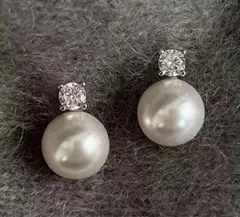 キュービックジルコニアのピアス