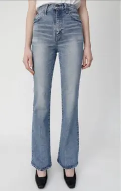 【新品　品薄】MOUSSY MVS FLARE ロング　27インチ　タグ付き