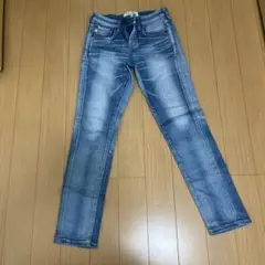 SOMETHING NEOJEAN デニムパンツとMILDCLUBのデニムパンツのサムネイル