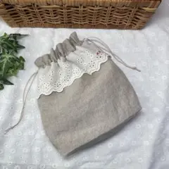 リネンとレースの巾着　ハンドメイド