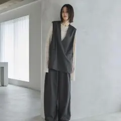 feepur Vネックノースリーブプルオーバー