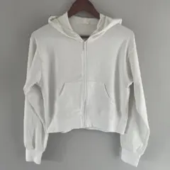 GU ホワイト UV フルジップ クロップドパーカー　S サイズ
