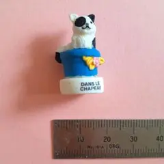 猫 帽子 フェーブ 陶器製 置物