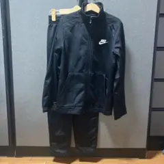 NIKEセットアップ140新品未使用♪
