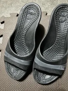 Crocsササリー　ブラック スライドサンダル
