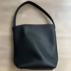 JISTORYの黒のレザートートバッグ 収納袋付き