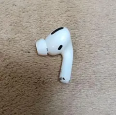 AirPods Pro 第1世代 右耳のみ Apple正規品 74 - メルカリ
