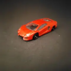 トミカ No.87 ランボルギーニ アヴェンタドール LP700-4 2012年
