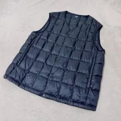 ユニクロ 美品 ウルトラ ライト ダウン ベスト ブラック