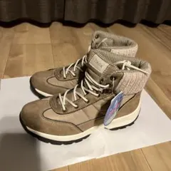ベージュ スノーブーツ　新品