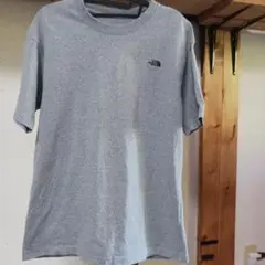 THE NORTH FACE グレー Tシャツ Mサイズのサムネイル