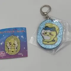 ちいかわ ラメアクリルキーホルダー（ハチワレ）