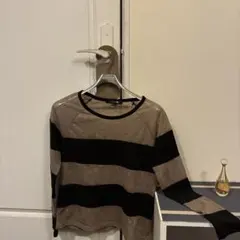 Forever 21 長袖ニット ベージュと黒のストライプ