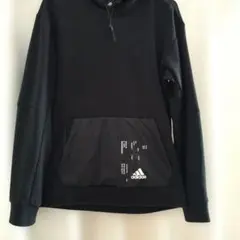 adidas ブラック パーカー フード付きＬsize。