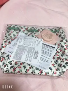 ポールアンドジョー　ポーチ　ファンデ試供品つき