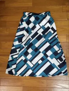 華やか 幾何学柄 フレアスカート 上品きれいめ 春夏コーデ 日本製クードシャンス