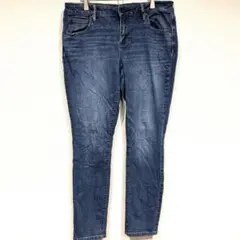 Item thumbnail for item 7318dd27-690e-4c8b-aa81-db6a5eeb1cc6