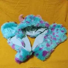 TDRディズニー　モンスターズインク　サリー マフラー＆手袋付ファンキャップ w