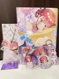 中野二乃 アクリルキーホルダー・ラバーストラップセット